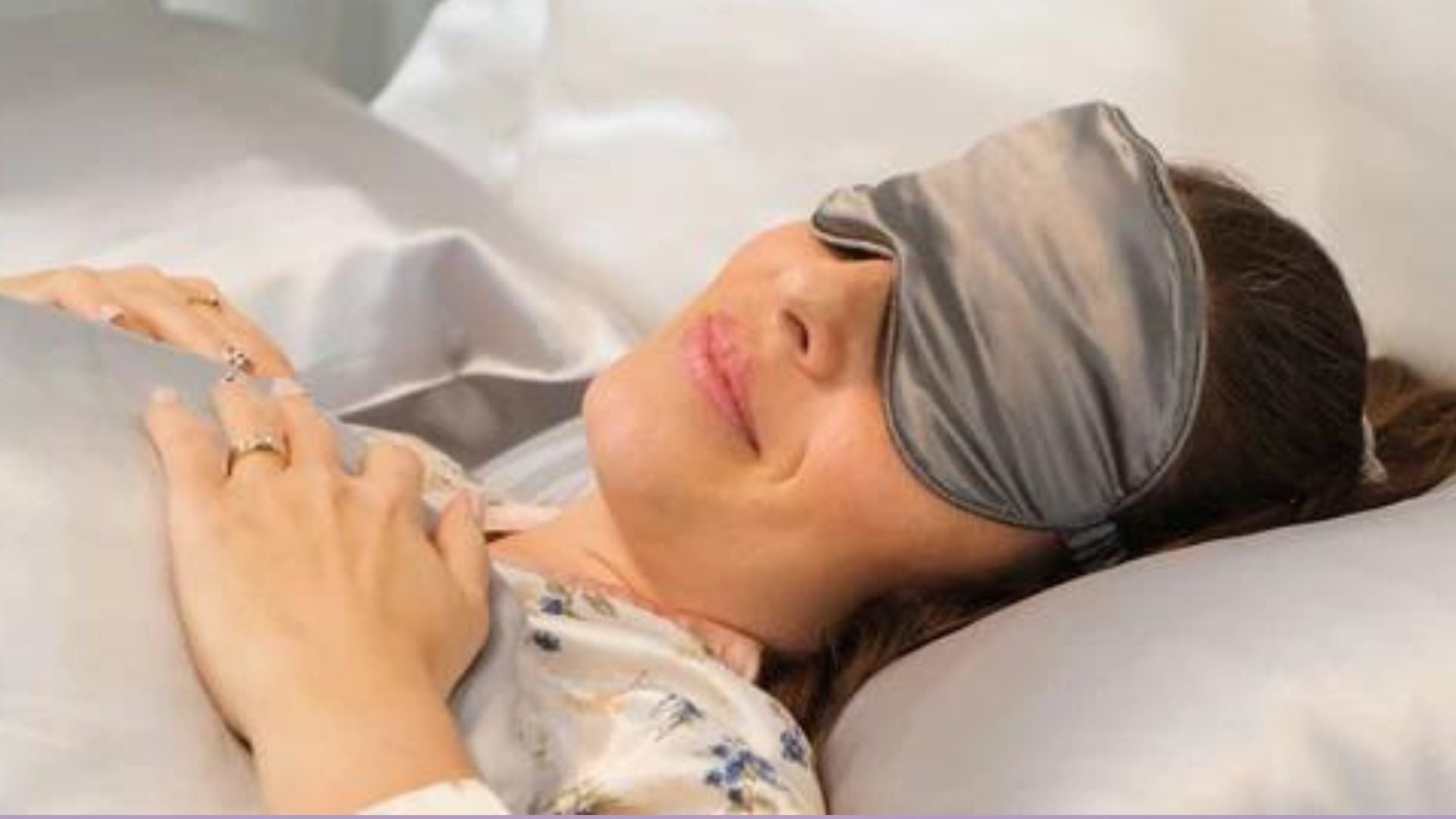 Sleep Mask vs. Eye Pillow: A Guide to Silk Sleep Accessories