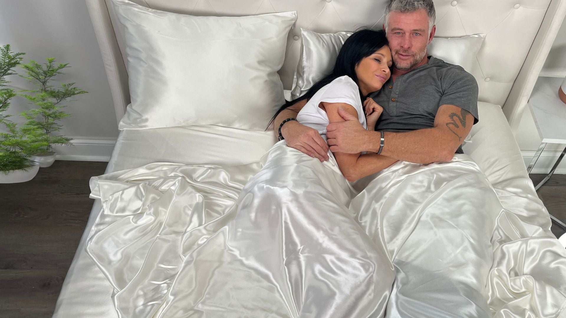 The Disadvantages to Silk Pillowcases and Silk Bed Sheets: What You Need to Know