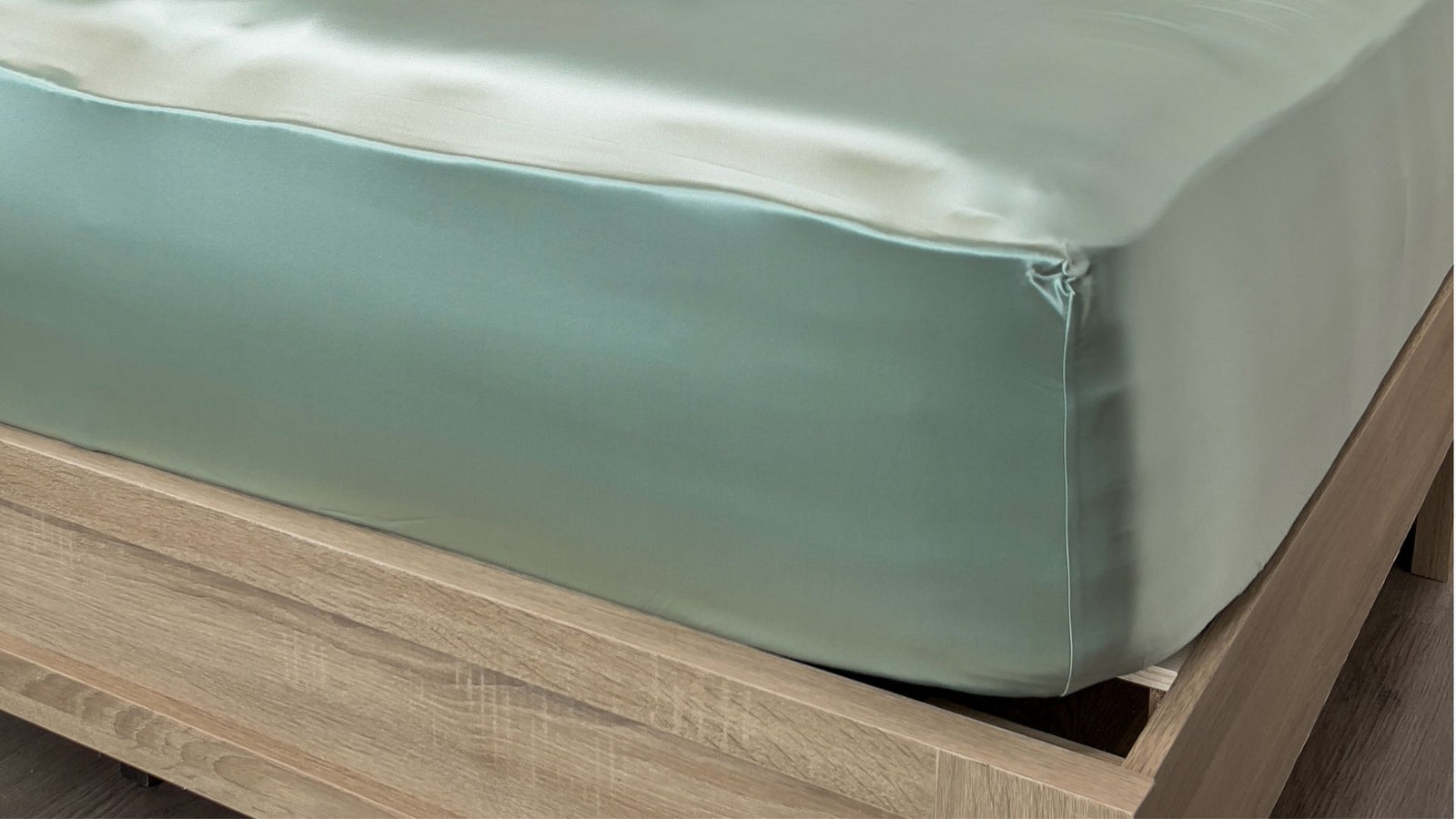 How To Choose a Silk Fitted Sheet: Understanding Pocket Depth