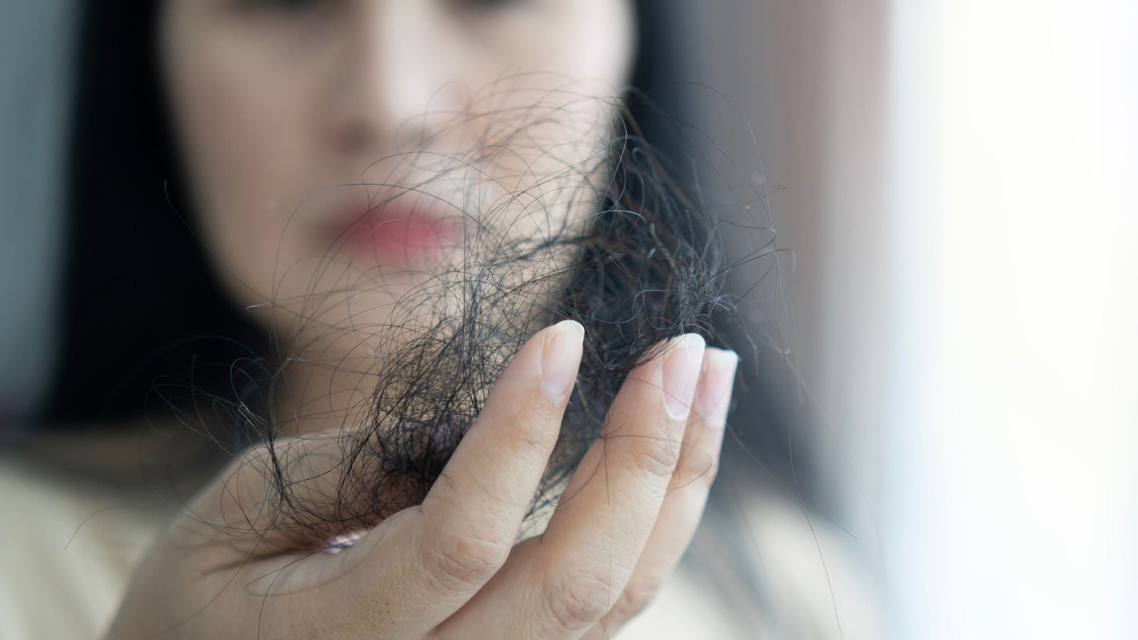 Fight Hair Loss and Breakage with a Silk Pillowcase