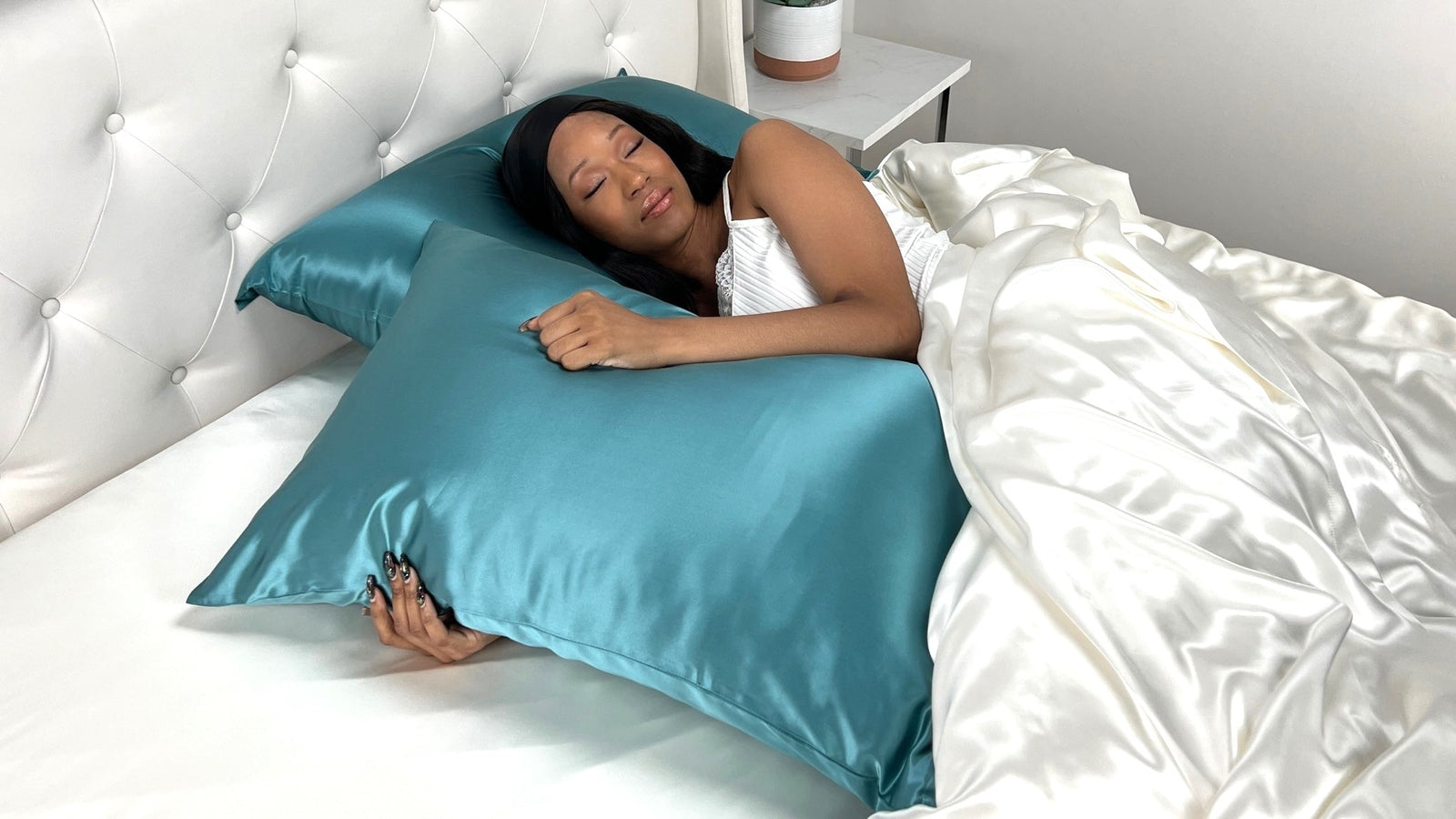 22 Momme Silk Pillowcase Sleep Mask Gift Set Luxury Sleep Comfort