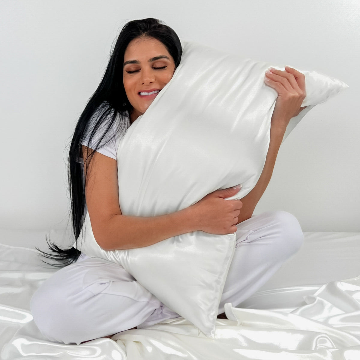 19 Momme Silk Pillowcase - White