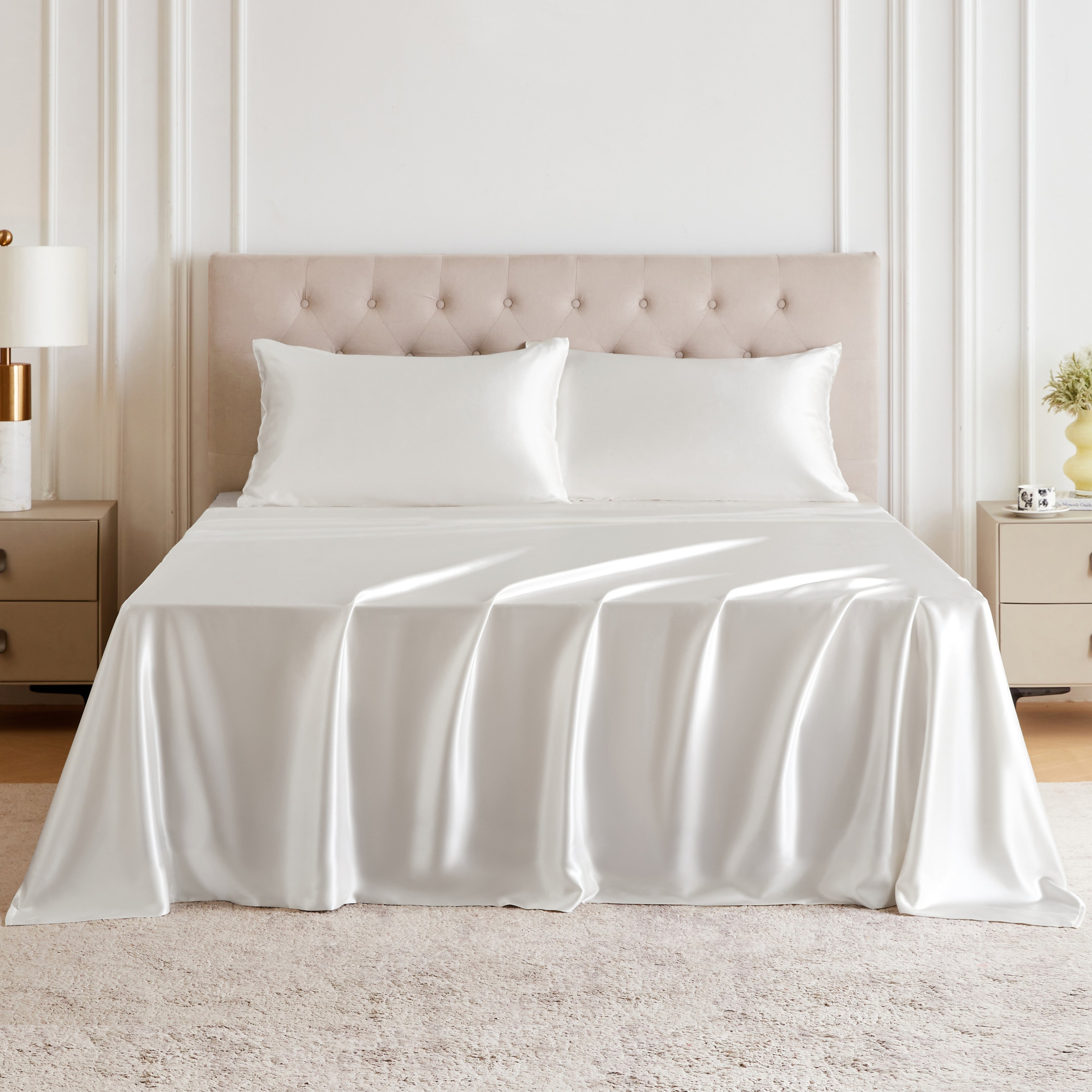 30 Momme White Mulberry Silk Sheet Set | Hypoallergenic, Luxury 30 Momme White Mulberry Silk Sheet Set | Hypoallergenic, Luxury