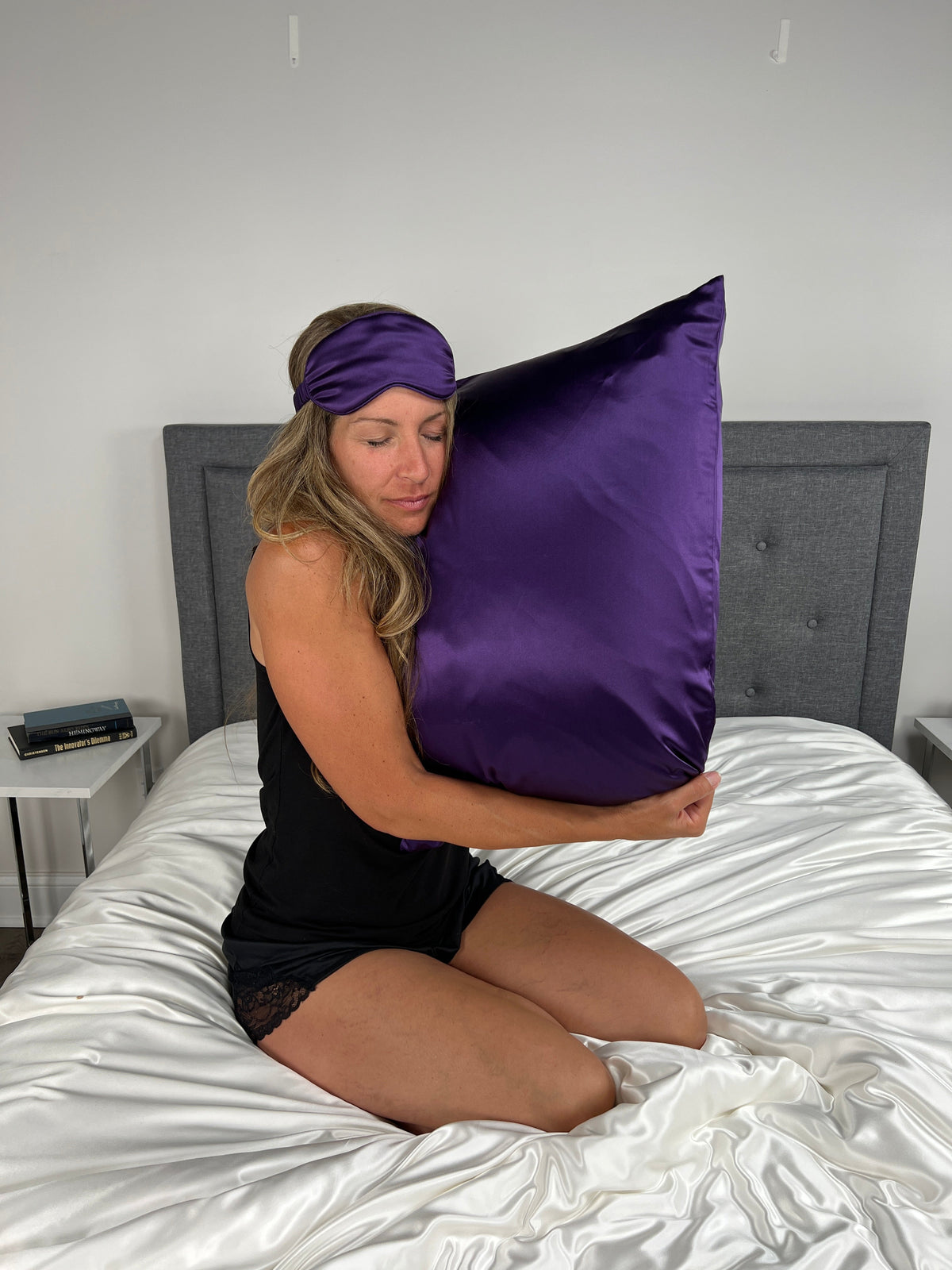 22 Momme Silk Pillowcase &amp; Sleep Mask Gift Set - Plum